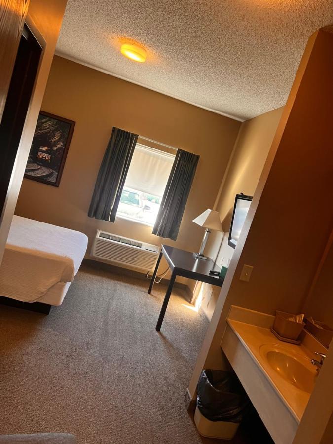 Ambridge Inn Экстерьер фото